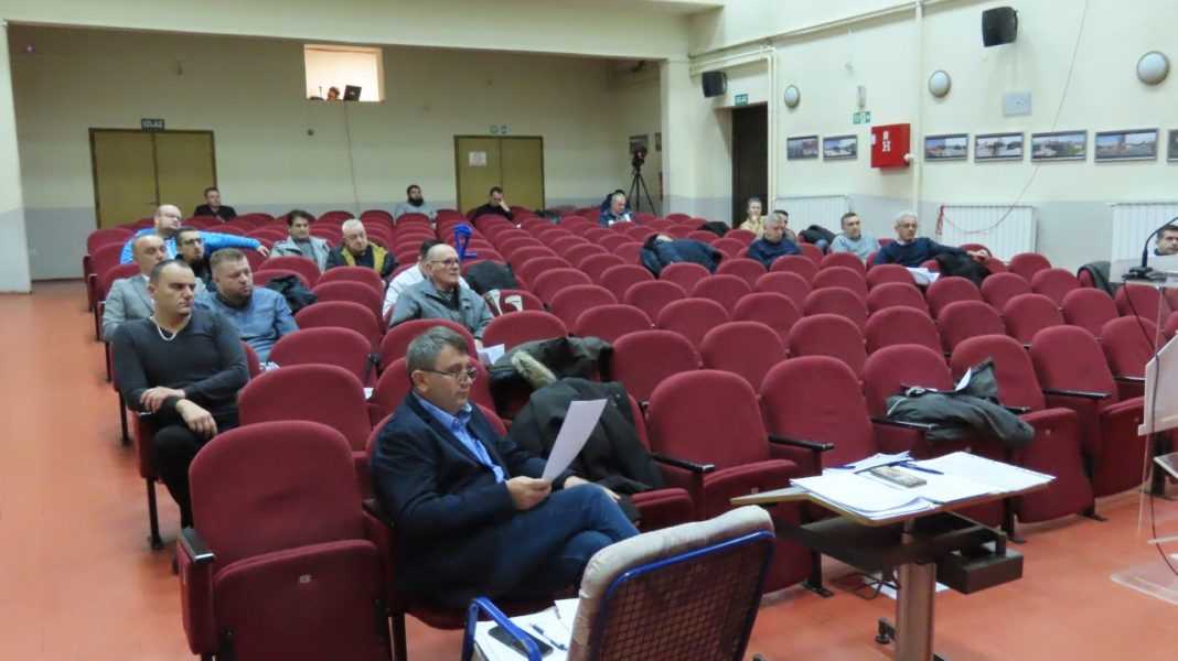 Usvojen dnevni red 18.redovne sjednice Općinskog vijeća Kalesija Usvojen dnevni red 18.redovne sjednice Općinskog vijeća Kalesija