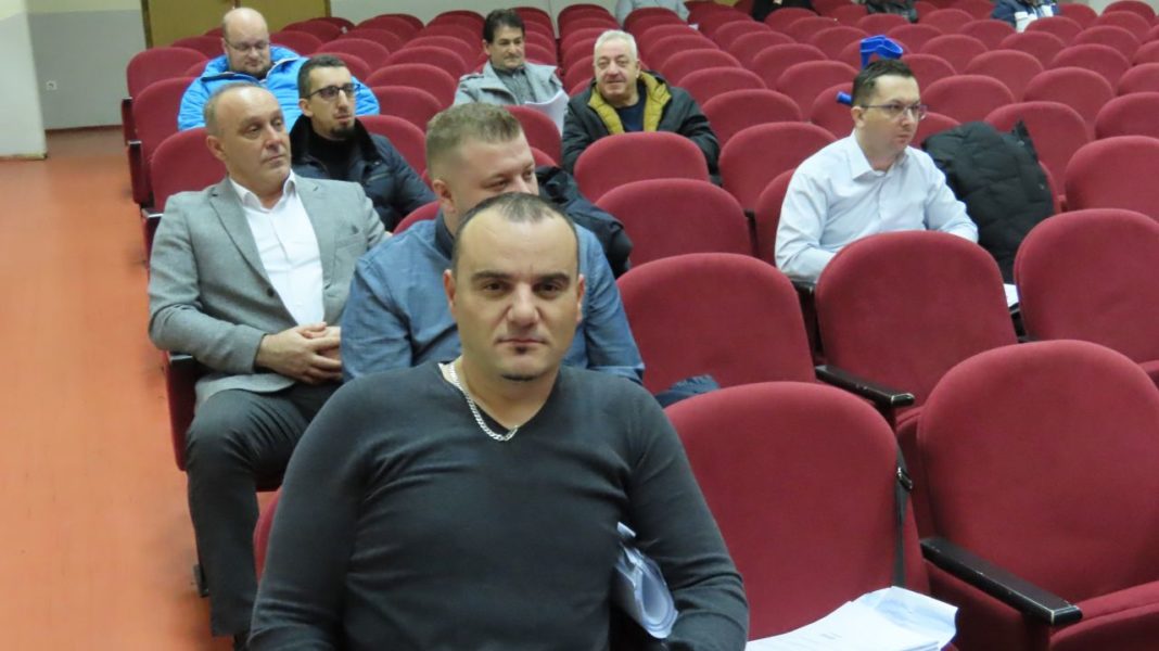 Usvojeni Kriteriji za izradu Plana izgradnje i rekonstrukcije lokalnih i nekategorisanih puteva na području općine Kalesija Usvojeni Kriteriji za izradu Plana izgradnje i rekonstrukcije lokalnih i nekategorisanih puteva na području općine Kalesija