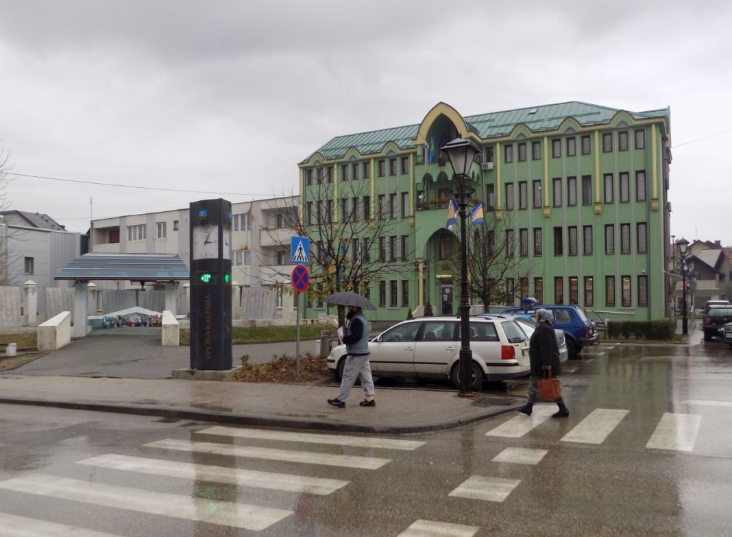 Javni oglas za podnošenje zahtjeva za jednokratna bespovratna sredstva Javni oglas za podnošenje zahtjeva za jednokratna bespovratna sredstva