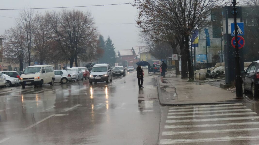 Oblačno vrijeme sa susnježicom Oblačno vrijeme sa susnježicom