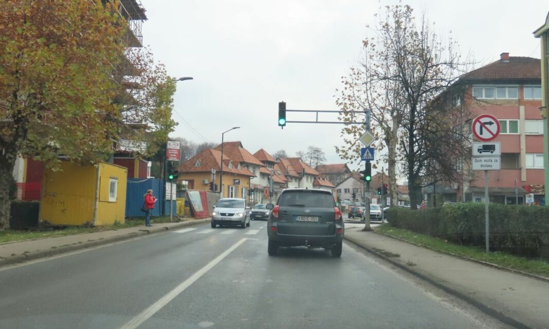BIHAMK: Mokar kolovoz BIHAMK: Mokar kolovoz
