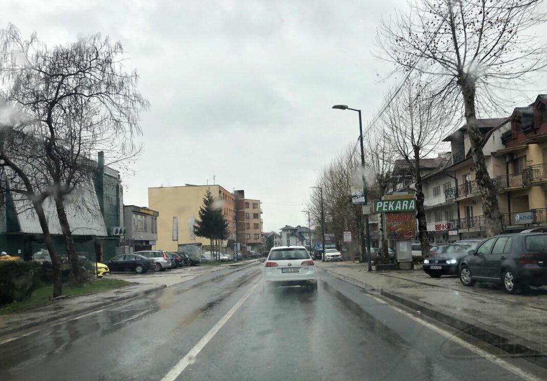 BIHAMK: Mokar kolovoz BIHAMK: Mokar kolovoz