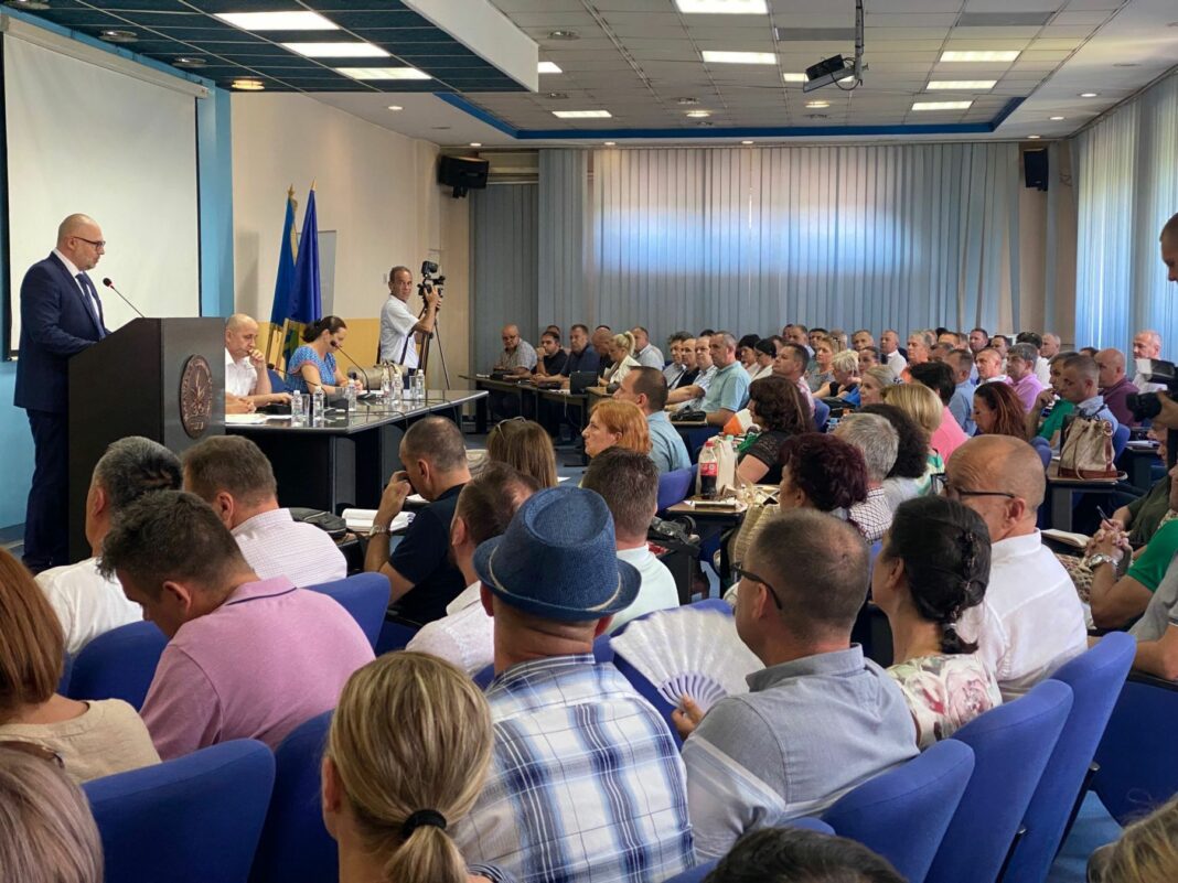 Koordiniranje aktivnosti u vezi sa sigurnijim okruženjem u školama TK Koordiniranje aktivnosti u vezi sa sigurnijim okruženjem u školama TK