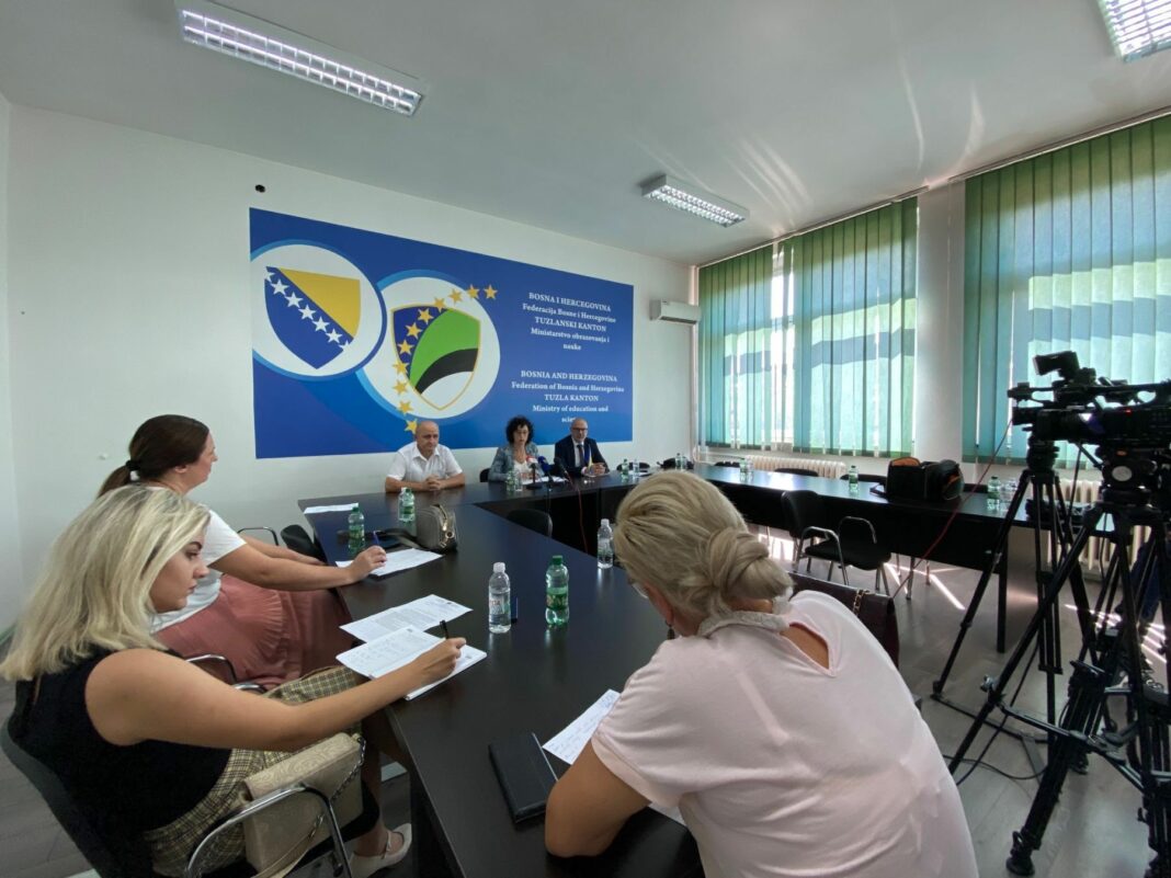 Seminari u cilju jačanja kompetencija kod nastavnika Seminari u cilju jačanja kompetencija kod nastavnika