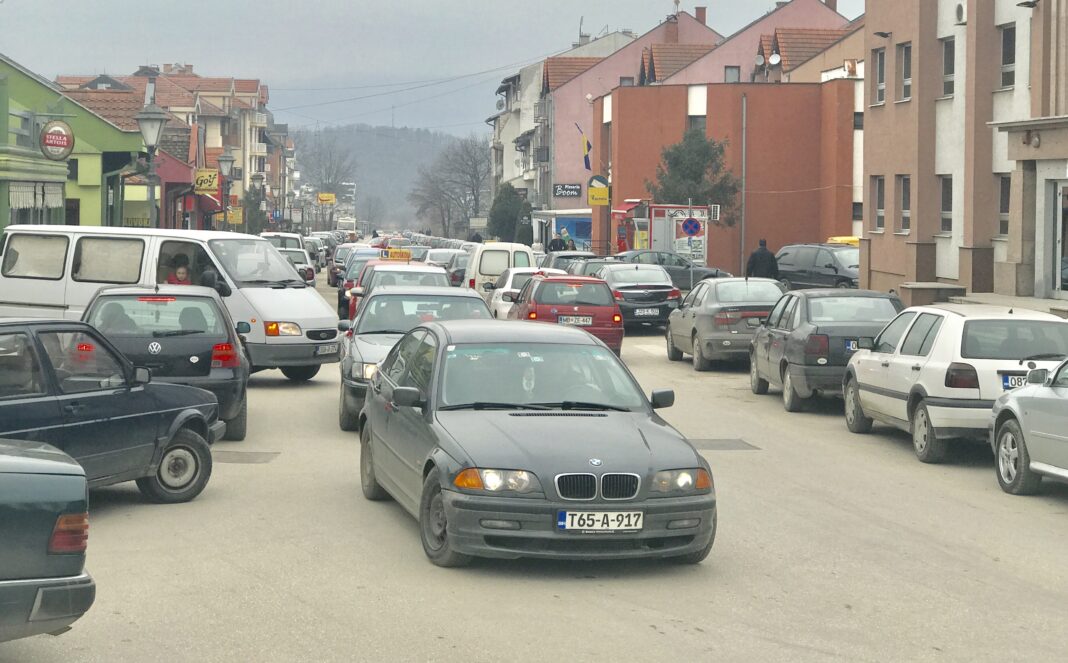 U BiH u oktobru za 4,1 posto više prvi put registrovanih vozila U BiH u oktobru za 4,1 posto više prvi put registrovanih vozila