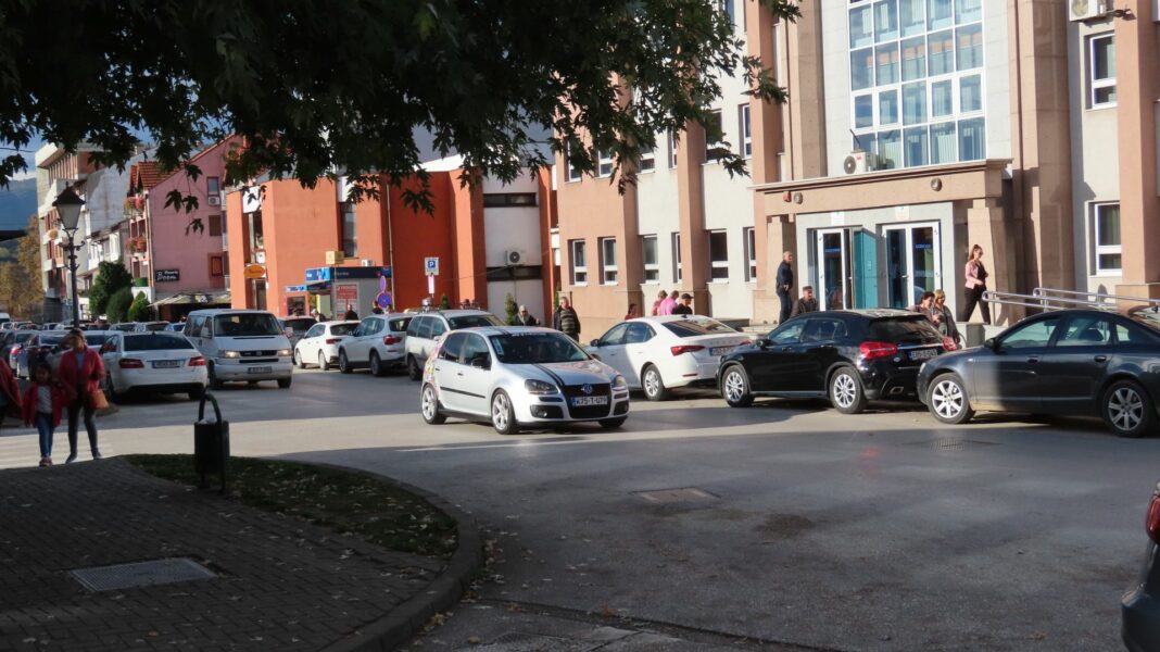 Danas sunčano uz umjerenu oblačnost Danas sunčano uz umjerenu oblačnost