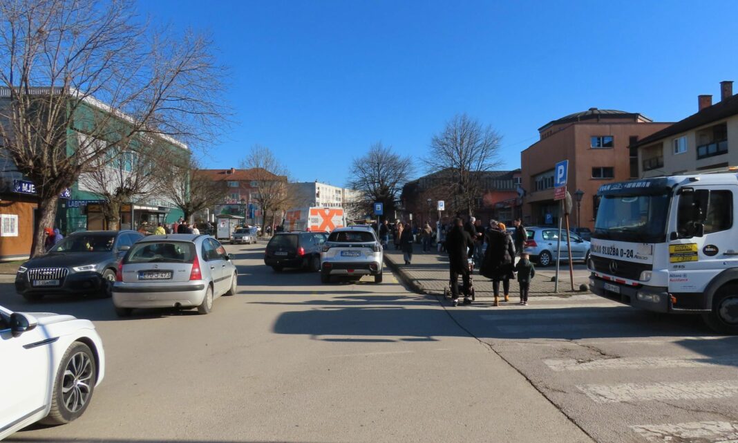 Danas sunčano vrijeme uz umjerenu oblačnost Danas sunčano vrijeme uz umjerenu oblačnost