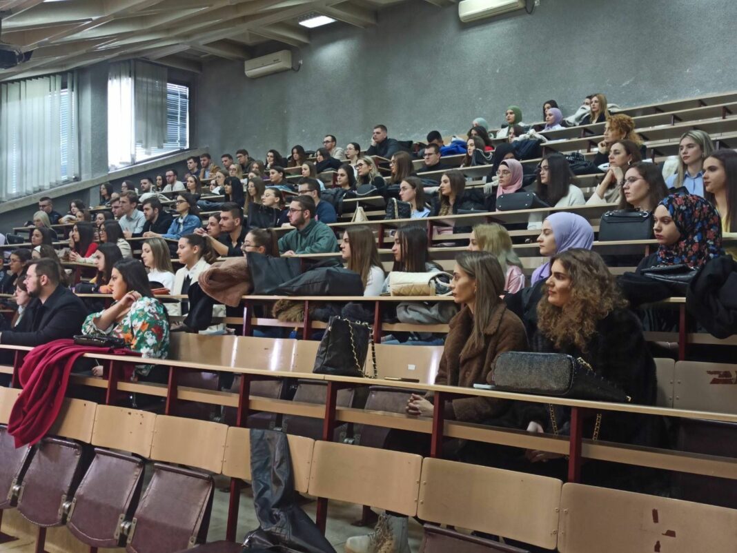 BiH za deset godina ostala bez skoro 40.000 studenata BiH za deset godina ostala bez skoro 40.000 studenata