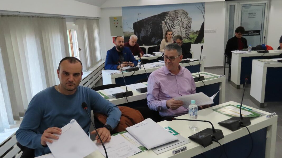 Usvojen Plan izgradnje i rekonstrukcije lokalnih i nekategorisanih puteva na području općine Kalesija u 2024. godini Usvojen Plan izgradnje i rekonstrukcije lokalnih i nekategorisanih puteva na području općine Kalesija u 2024. godini