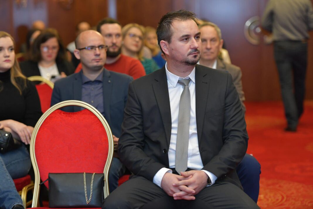 Dr.Mirsad Selimović promovisan u najviše priznanje i počasnu titulu Dr.Mirsad Selimović promovisan u najviše priznanje i počasnu titulu