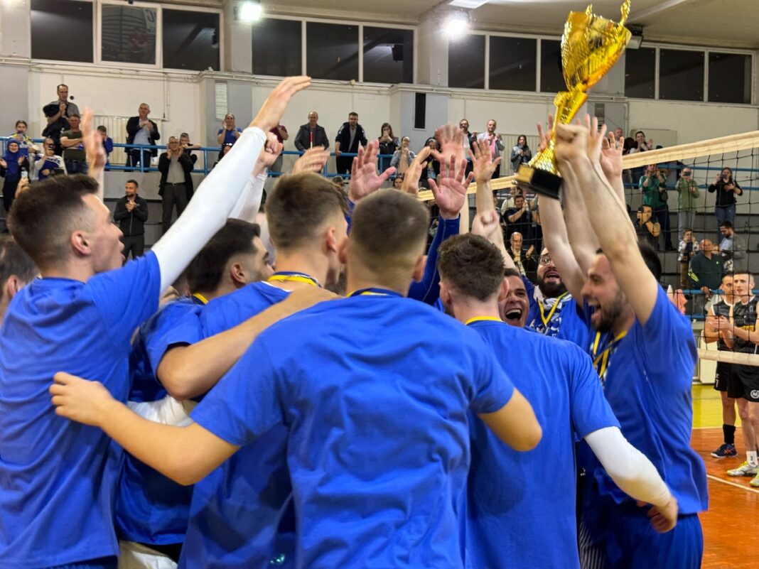 Kalesijski odbojkaši pobjedom protiv Olova ovjerili titulu prvaka Superlige FBIH Kalesijski odbojkaši pobjedom protiv Olova ovjerili titulu prvaka Superlige FBIH