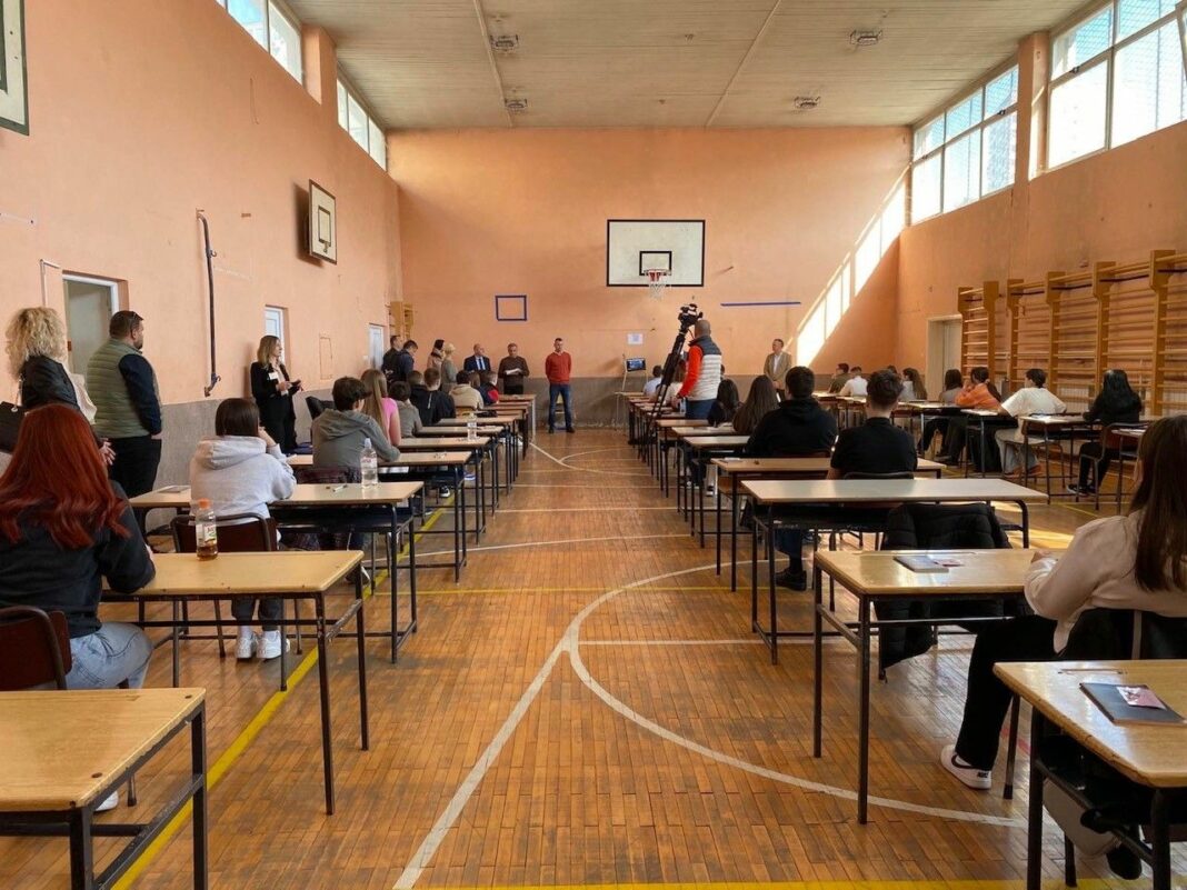Osnovci sa područja TK polagali eksternu maturu Osnovci sa područja TK polagali eksternu maturu