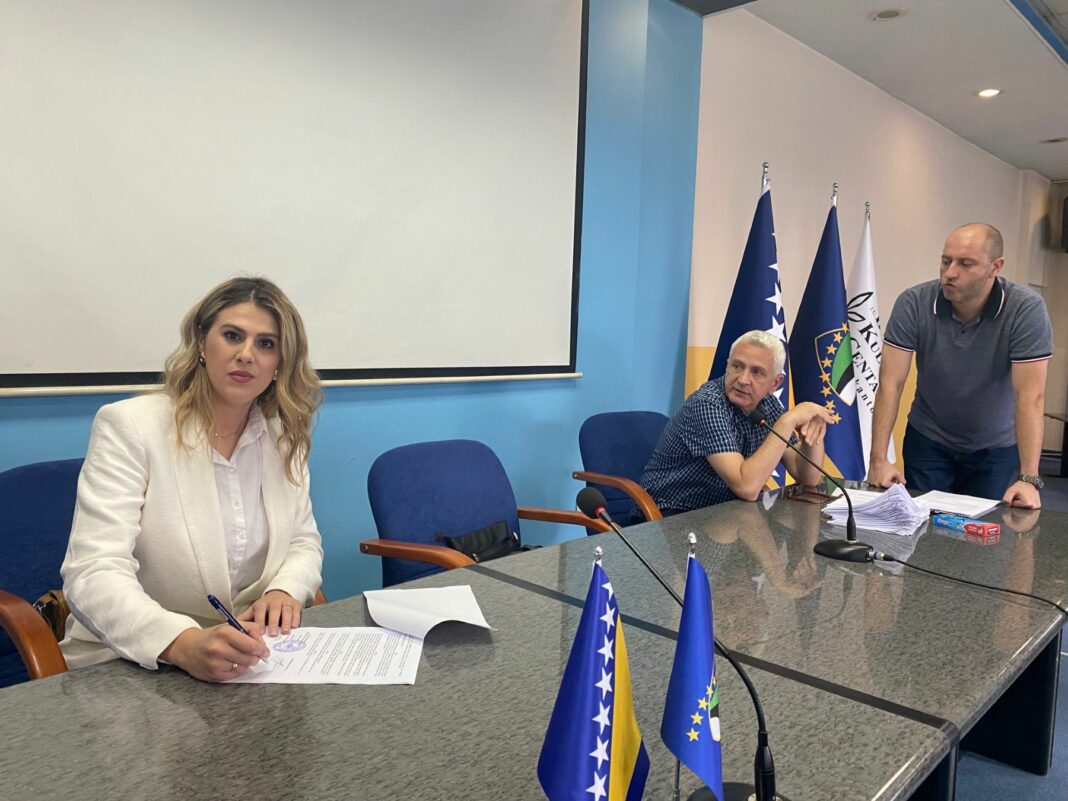Resorno ministarstvo i ove godine građanima TK sufinansira toplotne pumpe i podstanice Resorno ministarstvo i ove godine građanima TK sufinansira toplotne pumpe i podstanice