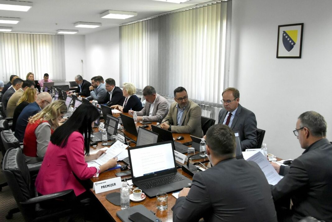 Od oko 8 miliona, za kapitalne investicije u obrazovanju skoro 6 miliona KM Od oko 8 miliona, za kapitalne investicije u obrazovanju skoro 6 miliona KM