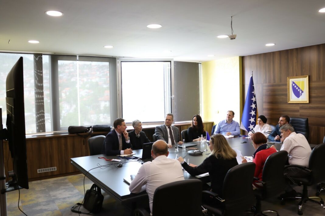 FMRSP: Studija o opravdanosti osnivanja Porodičnog fonda obuhvata i problem naplate alimentacija FMRSP: Studija o opravdanosti osnivanja Porodičnog fonda obuhvata i problem naplate alimentacija