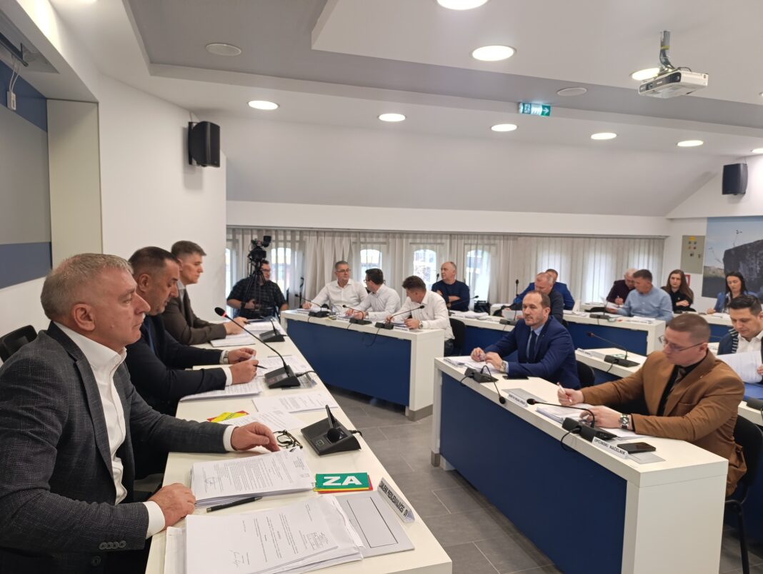 Zakazana 10.redovna sjednica Općinskog vijeća Kalesija Zakazana 10.redovna sjednica Općinskog vijeća Kalesija