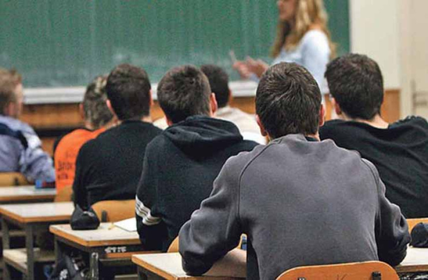 Počeo upis u srednje škole u TK Počeo upis u srednje škole u TK