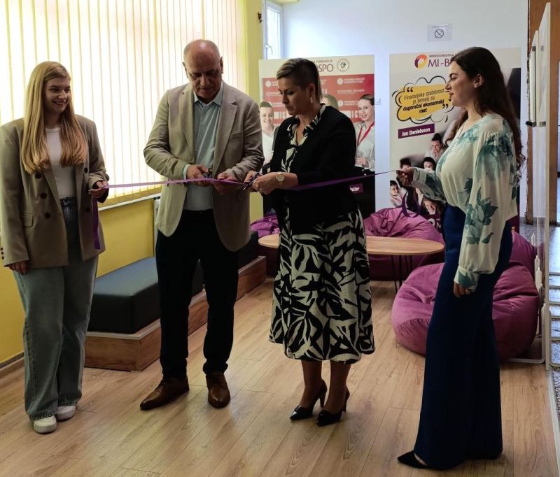 Otvoren “MI-BOSPO studentski kutak” na Ekonomskom fakultetu u Tuzli – prostor za odmor, učenje i inspiraciju Otvoren “MI-BOSPO studentski kutak” na Ekonomskom fakultetu u Tuzli – prostor za odmor, učenje i inspiraciju