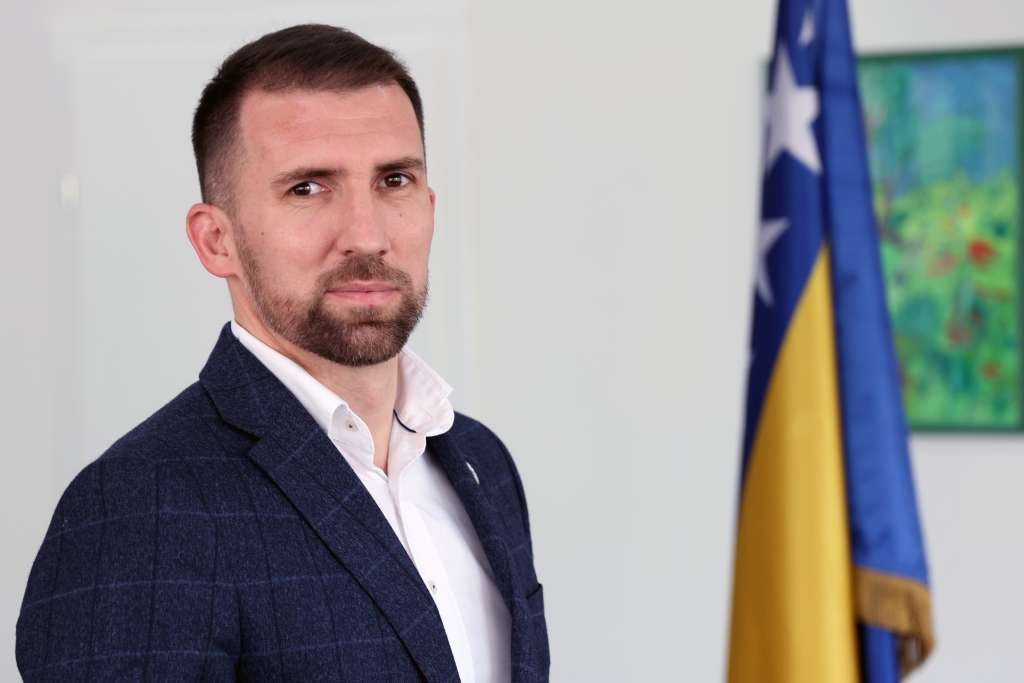 Ministar Delić: Dva miliona KM za usluge brige o djeci, starijima i osobama s invaliditetom u zajednici Ministar Delić: Dva miliona KM za usluge brige o djeci, starijima i osobama s invaliditetom u zajednici
