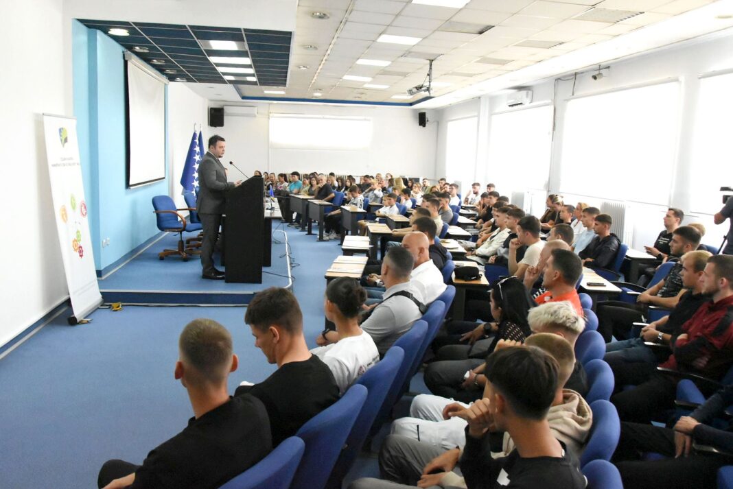 Školarcima i studentima za sportske rezultate izdvojeno 50.000 KM Školarcima i studentima za sportske rezultate izdvojeno 50.000 KM