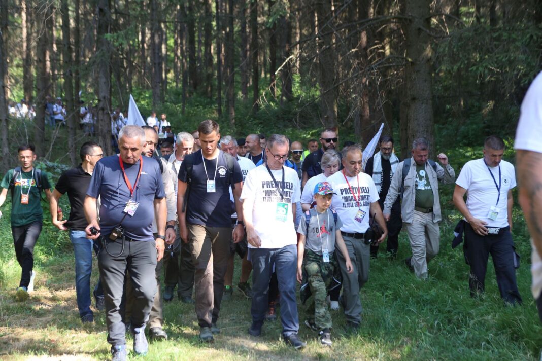 Učesnici Marša mira napustili kamp Liplje: Danas pred njima teško prohodni dijelovi puta Učesnici Marša mira napustili kamp Liplje: Danas pred njima teško prohodni dijelovi puta