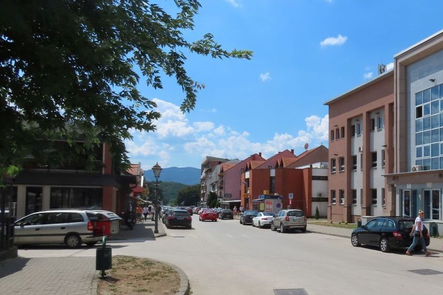 Danas u BiH sunčano i vruće, temperature od 30 do 36, na jugu do 40 stepeni Danas u BiH sunčano i vruće, temperature od 30 do 36, na jugu do 40 stepeni