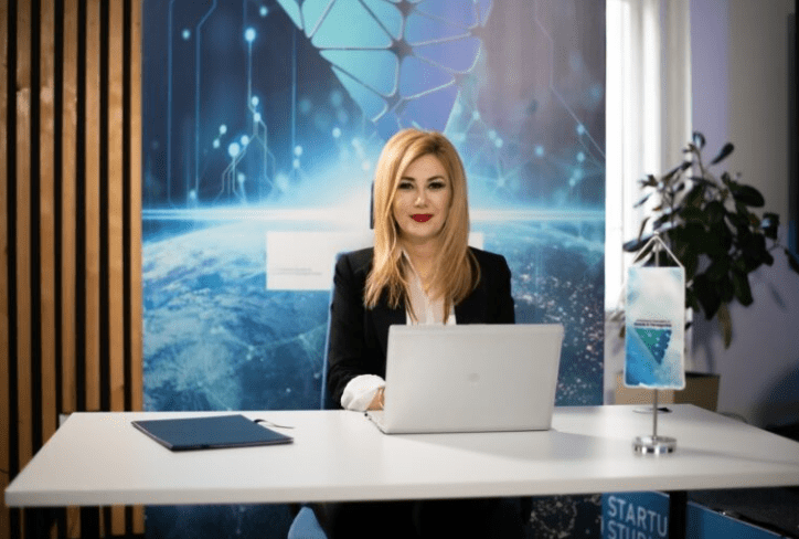 Bh. građani na online kupovinu troše stotine miliona maraka: Evo šta najviše kupujemo Bh. građani na online kupovinu troše stotine miliona maraka: Evo šta najviše kupujemo