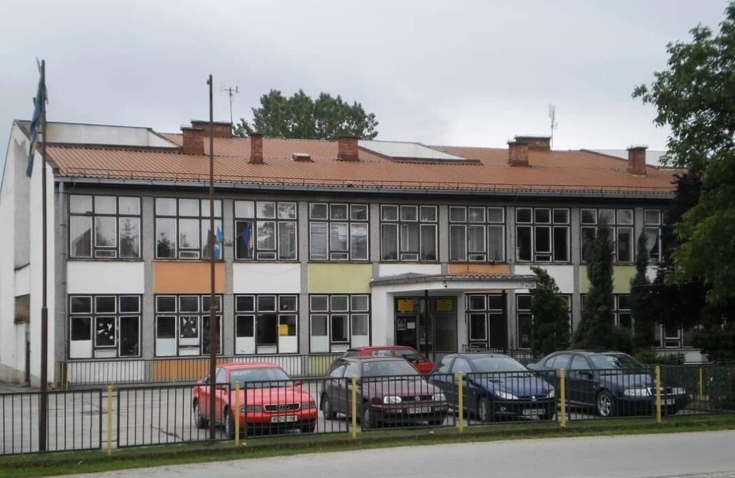 Potpisan ugovor za radove u OŠ Memići vrijednosti 140.668 KM Potpisan ugovor za radove u OŠ Memići vrijednosti 140.668 KM