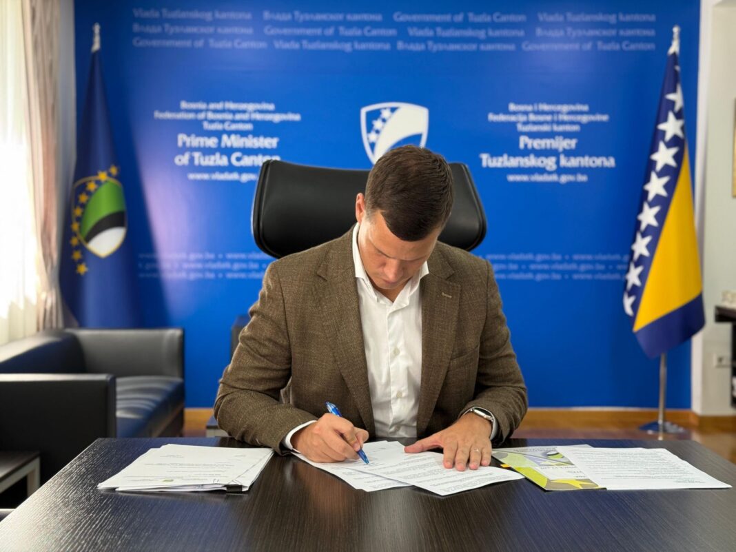Vlada TK nastavlja praksu oslobađanja građana od plaćanja zdravstvene markice Vlada TK nastavlja praksu oslobađanja građana od plaćanja zdravstvene markice
