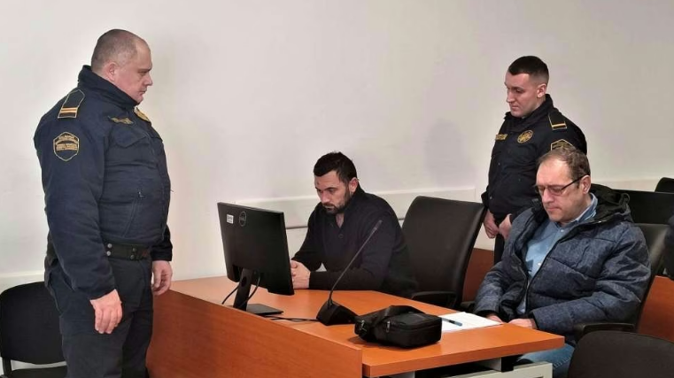 Emiru Selimoviću 45 godina zatvora za ubistvo supruge i sina Emiru Selimoviću 45 godina zatvora za ubistvo supruge i sina