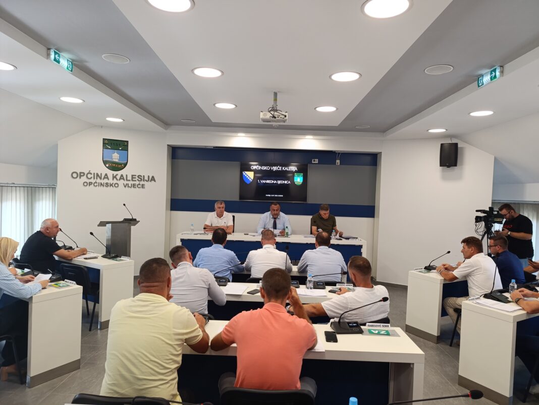 U toku sjednica Općinskog vijeća Kalesija U toku sjednica Općinskog vijeća Kalesija
