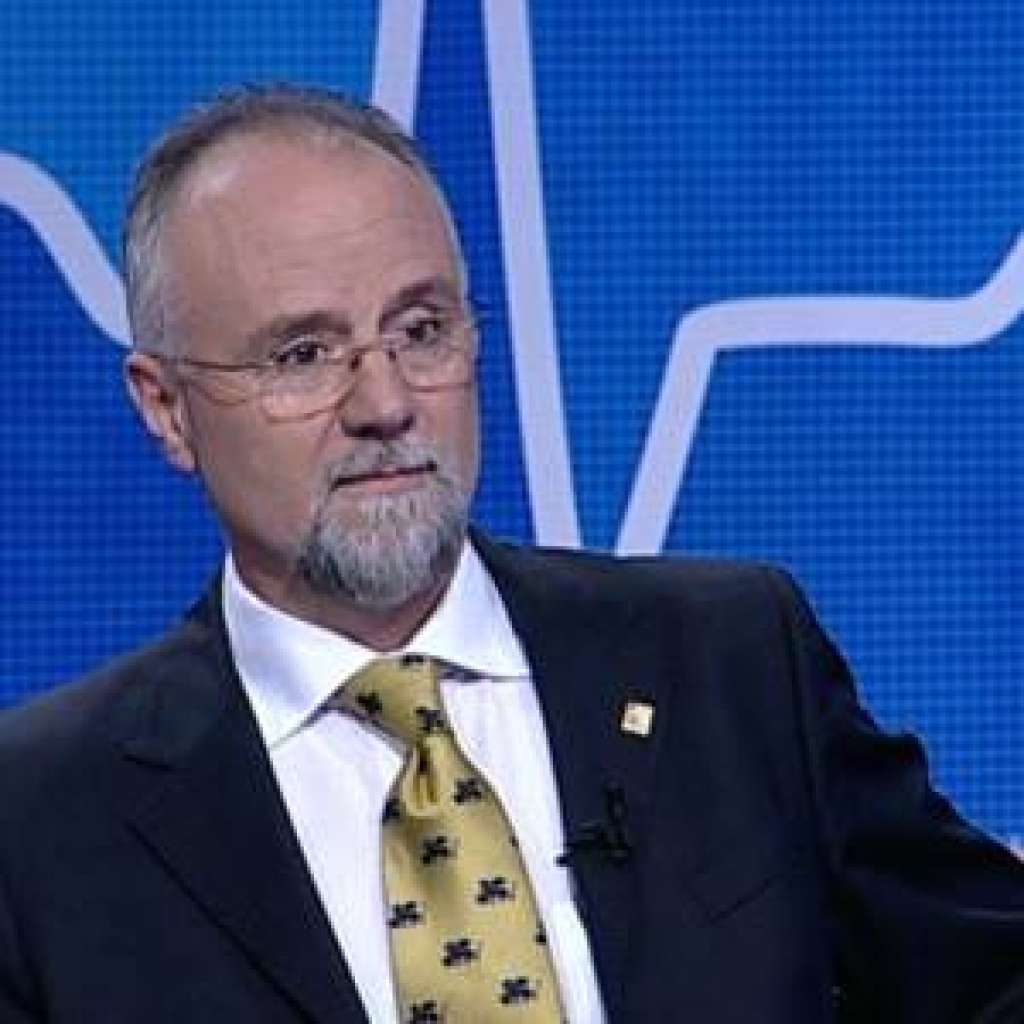 Pavlović: Ne bude li više radnika, penzije onih koji danas rade neće se moći isplaćivati Pavlović: Ne bude li više radnika, penzije onih koji danas rade neće se moći isplaćivati