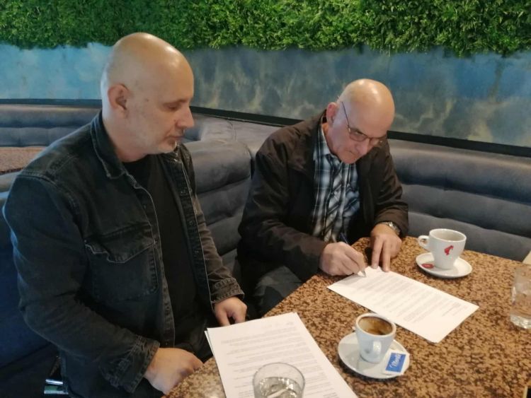 Dirljiva podrška dobitnika “Zlatnog ljiljana”za Iinicijativu 3.maj Dirljiva podrška dobitnika “Zlatnog ljiljana”za Iinicijativu 3.maj