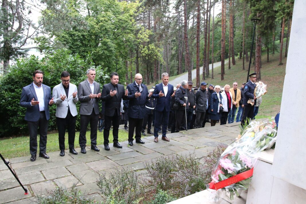 Delegacija Vlade TK obilježila 82. godišnjicu oslobođenja Tuzle Delegacija Vlade TK obilježila 82. godišnjicu oslobođenja Tuzle