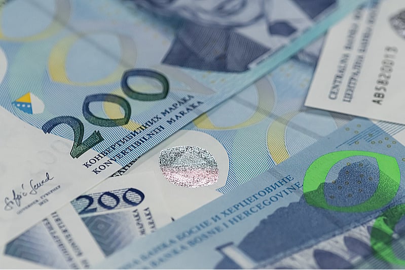 UIO za devet mjeseci prikupila čak 513 miliona KM više poreza u odnosu na isti period prošle godine UIO za devet mjeseci prikupila čak 513 miliona KM više poreza u odnosu na isti period prošle godine
