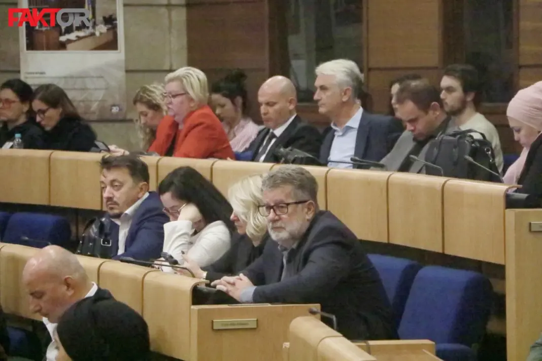 Zastupnički dom o aferi “Spengavanje”, došli i članovi Vlade FBiH i predstavnici POSKOK-a Zastupnički dom o aferi “Spengavanje”, došli i članovi Vlade FBiH i predstavnici POSKOK-a
