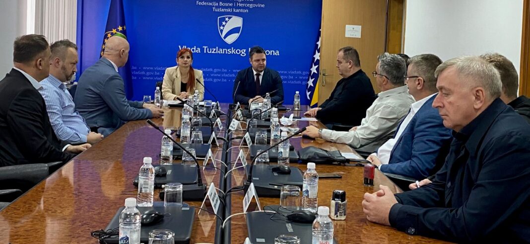 Izdvojeno više od 700.000 KM za projekte sportske infrastrukture Izdvojeno više od 700.000 KM za projekte sportske infrastrukture