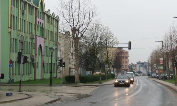 BIHAMK: Saobraća se po vlažnom kolovozu, upozorenje na učestale odrone BIHAMK: Saobraća se po vlažnom kolovozu, upozorenje na učestale odrone