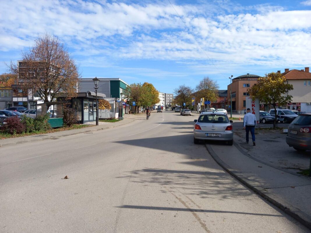 Danas sunčano vrijeme uz umjerenu oblačnost, dnevna temperatura do 22 stepena Danas sunčano vrijeme uz umjerenu oblačnost, dnevna temperatura do 22 stepena