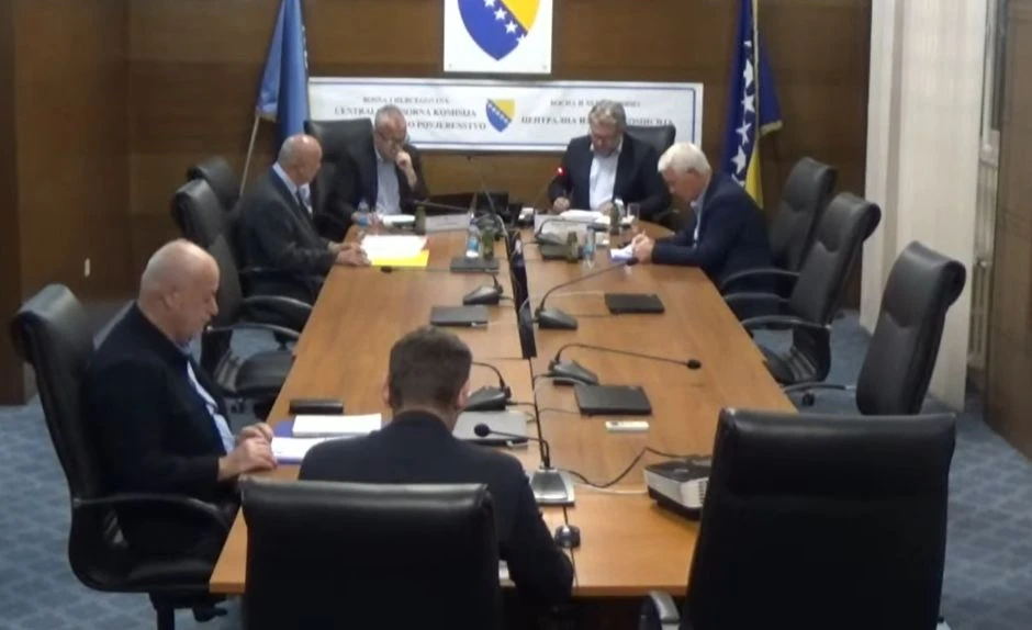 CIK kaznio stranke sa 420.000 KM zbog finansiranja kampanje, evo koje najviše CIK kaznio stranke sa 420.000 KM zbog finansiranja kampanje, evo koje najviše
