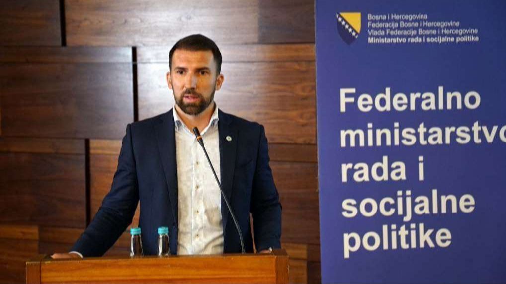 Dječiji dodatak 2025. u FBiH obuhvatio 80.000 djece više u odnosu na 2024., iznosi isplata porasli Dječiji dodatak 2025. u FBiH obuhvatio 80.000 djece više u odnosu na 2024., iznosi isplata porasli