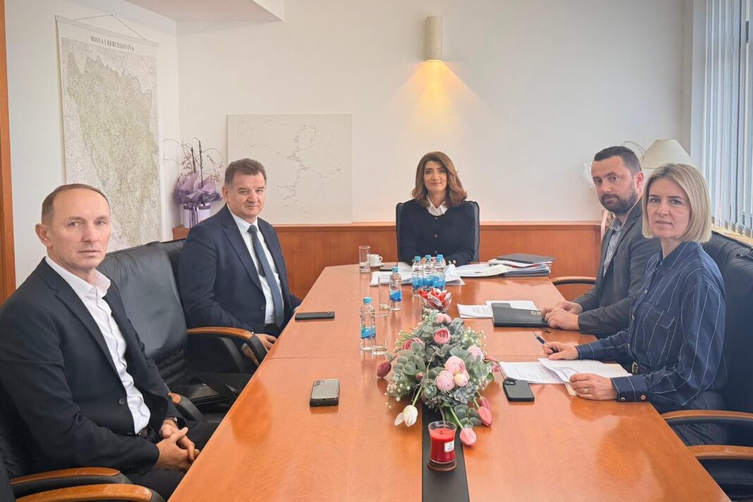 Međunarodni aerodrom Tuzla najavio ispunjenje ILS CAT III standarda i širenje saradnje s aviokompanijama Međunarodni aerodrom Tuzla najavio ispunjenje ILS CAT III standarda i širenje saradnje s aviokompanijama
