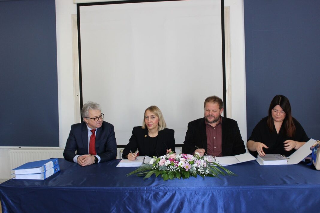 Federacija BiH modernizira sistem praćenja kvaliteta zraka: Potpisani ugovori vrijedni više od 2,1 milion KM Federacija BiH modernizira sistem praćenja kvaliteta zraka: Potpisani ugovori vrijedni više od 2,1 milion KM