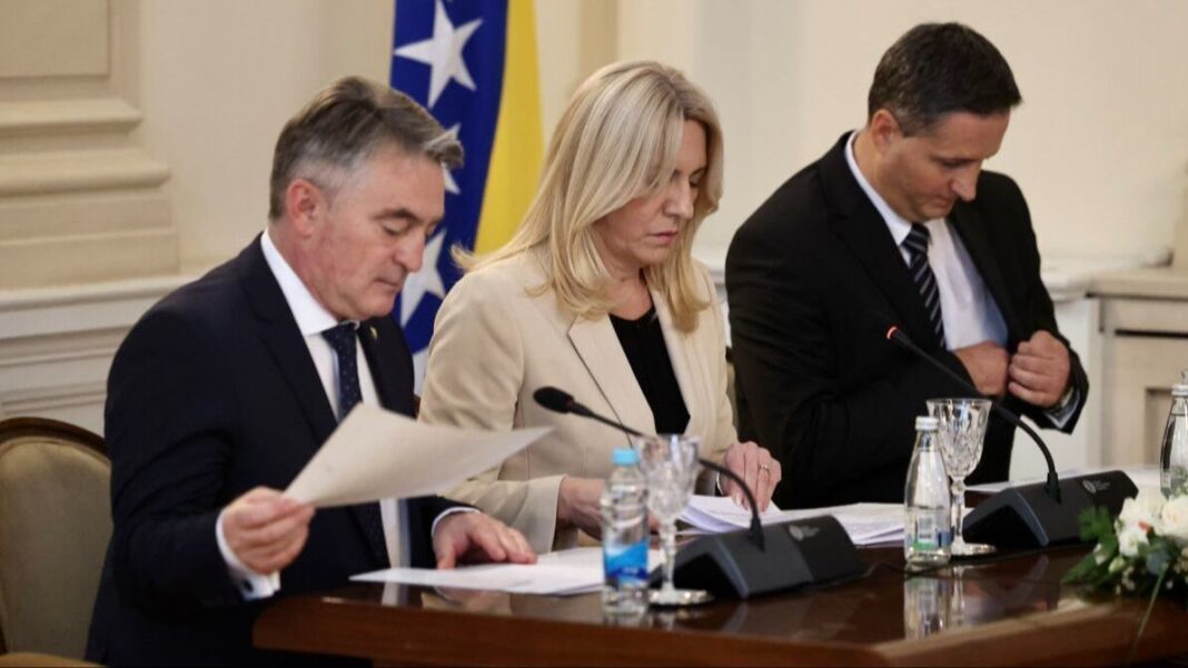 Predsjedništvo BiH usvojilo budžet u iznosu od 1,5 milijardi KM bez amandmana: Ide u parlamentarnu proceduru Predsjedništvo BiH usvojilo budžet u iznosu od 1,5 milijardi KM bez amandmana: Ide u parlamentarnu proceduru