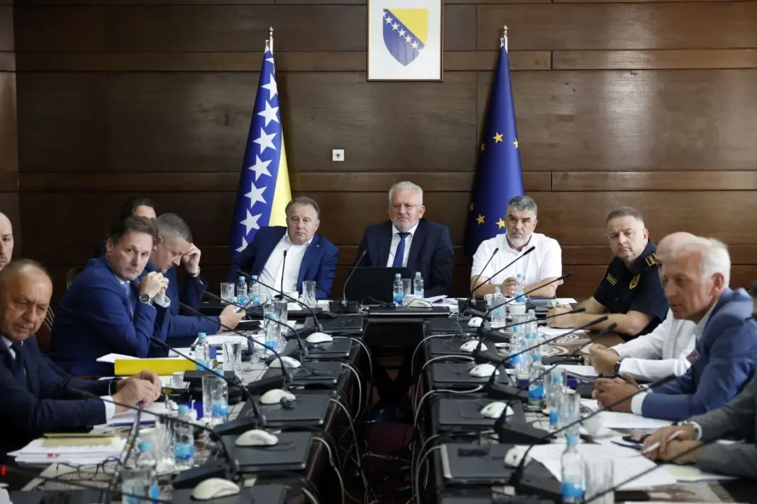 Zakon o radu između poslodavaca i sindikata: Kako je pola sata pauze postalo “najveći trošak” u FBiH Zakon o radu između poslodavaca i sindikata: Kako je pola sata pauze postalo “najveći trošak” u FBiH