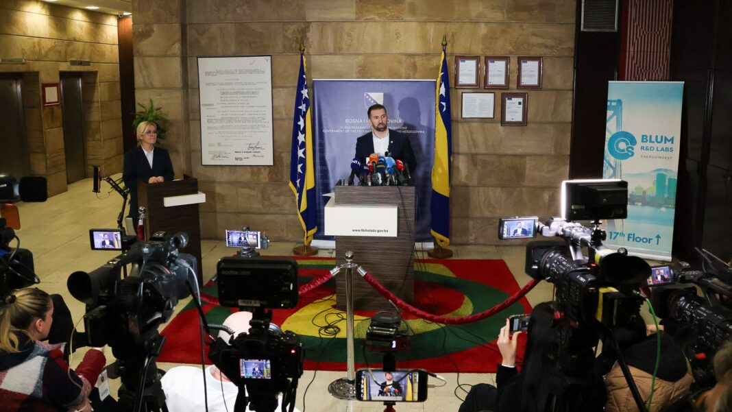 Vlada FBiH usaglasila izmjene Zakona o PIO: Povećanje penzija po novoj formuli kreće od januara sljedeće godine Vlada FBiH usaglasila izmjene Zakona o PIO: Povećanje penzija po novoj formuli kreće od januara sljedeće godine
