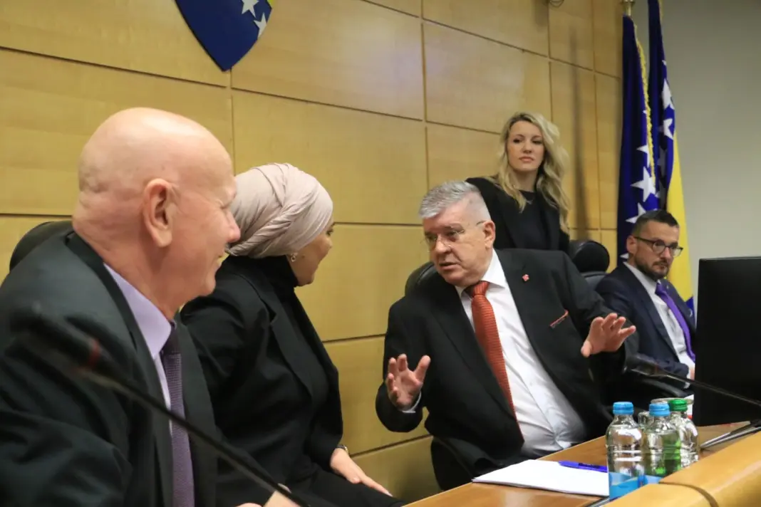 Fiskalna reforma pred Zastupničkim domom: 29. decembra odlučuje se o e-računima u FBiH Fiskalna reforma pred Zastupničkim domom: 29. decembra odlučuje se o e-računima u FBiH