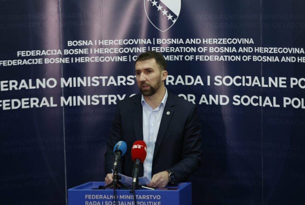 Hoće li u Federaciji BiH biti uveden univerzalni dječiji dodatak i šta to znači? Hoće li u Federaciji BiH biti uveden univerzalni dječiji dodatak i šta to znači?