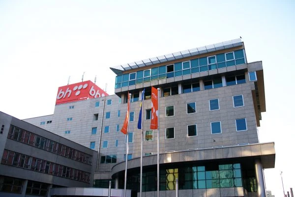 BH Telecom: Bit ćemo prinuđeni isključiti Hayat, OBN i druge kanale od 1. februara BH Telecom: Bit ćemo prinuđeni isključiti Hayat, OBN i druge kanale od 1. februara