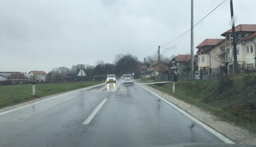 BIHAMK: Saobraća se po pretežno mokrim ili vlažnim kolovozima, uz povoljne uslove za vožnju BIHAMK: Saobraća se po pretežno mokrim ili vlažnim kolovozima, uz povoljne uslove za vožnju